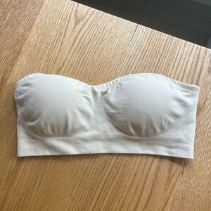 BRAND NEW Amazon strapless bra, women’s size medium.